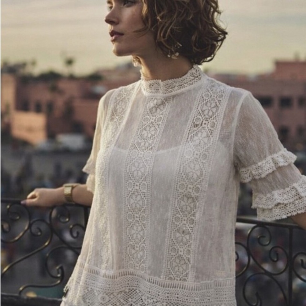Anthropologie/Blue Tassel L Lace Blouse